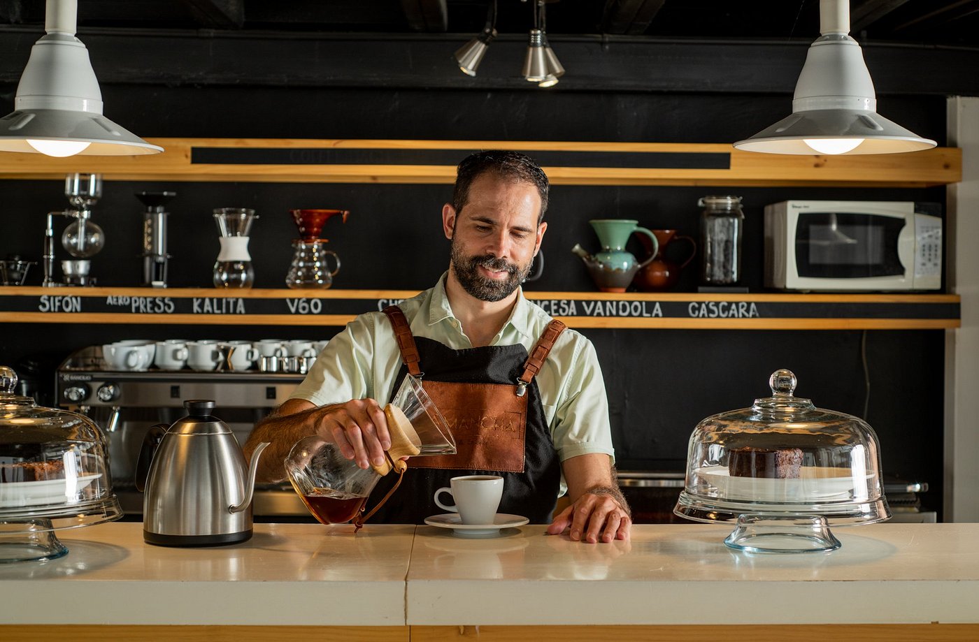Taza de café servida en Café La Mancha